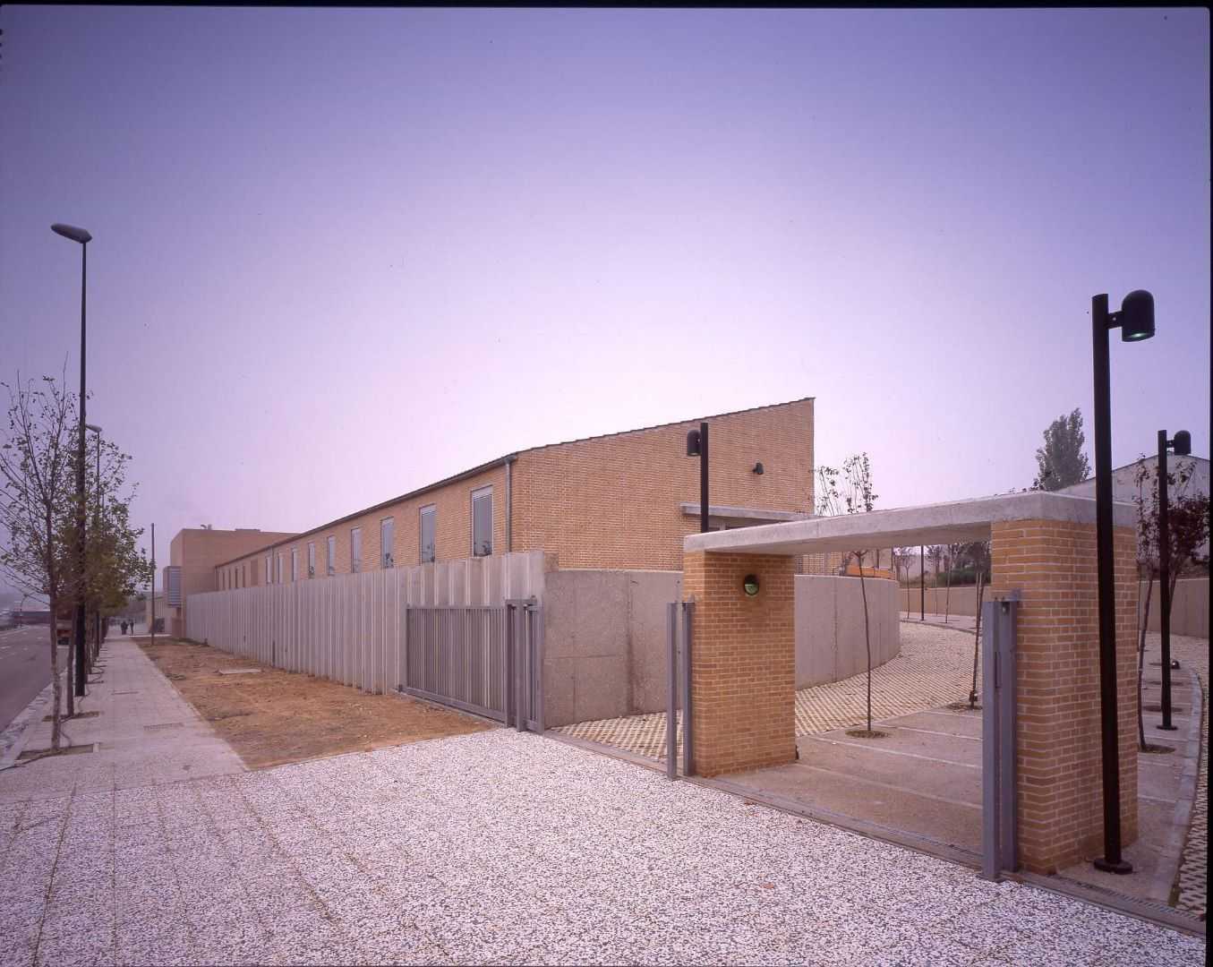 Centro De Salud MiralbuenoZaragoza2003 Mmn Arquitectos Centro De Salud MiralbuenoZaragoza2003 Mmn Arquitectos