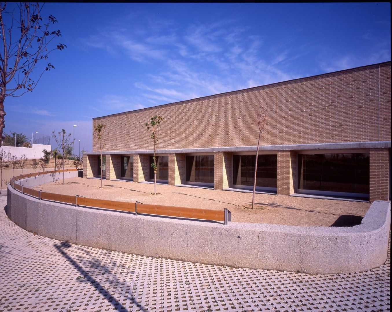 Centro De Salud MiralbuenoZaragoza2003 Mmn Arquitectos Centro De Salud MiralbuenoZaragoza2003 Mmn Arquitectos