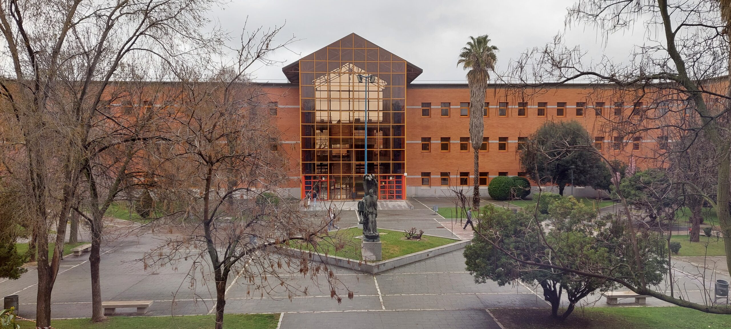 Aulario en el Campus de Vicálvaro (Madrid) de la Universidad Rey Juan Carlos